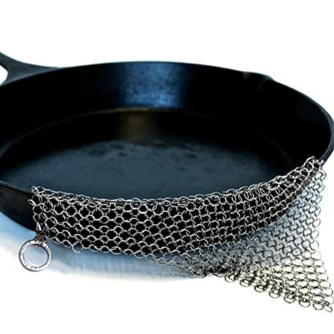 The Ringer Cast Iron Cleaner XL Chainmail Scrubber